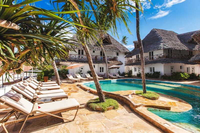 Dream’s Bay Beach Hotel